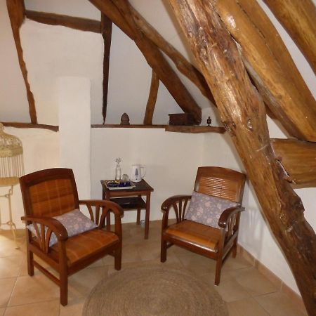 Britavit Bed & Breakfast Saint-Avit-Senieur Exterior photo