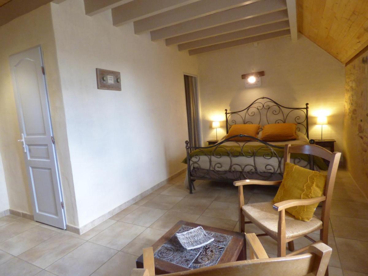 Britavit Bed & Breakfast Saint-Avit-Senieur Exterior photo