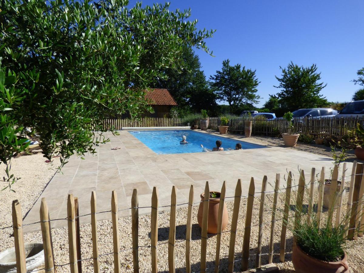 Britavit Bed & Breakfast Saint-Avit-Senieur Exterior photo