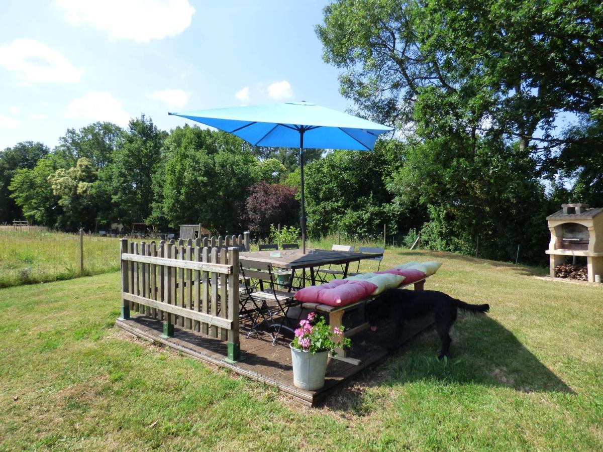 Britavit Bed & Breakfast Saint-Avit-Senieur Exterior photo
